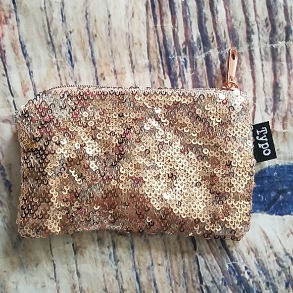 Typo Coin Pouch - Picture 2 of 8